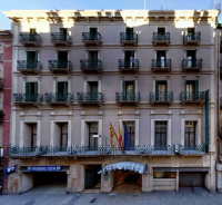  Vacation Hub International | Hotel Gaudí, Main