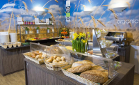  Vacation Hub International | Court Garden Hotel Main