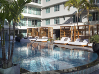  Vacation Hub International | Hotel Victor South Beach Main