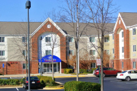  Vacation Hub International | Candlewood Suites Washington-Fairfax Main