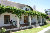  Vacation Hub International | Manley Wine Lodge Main
