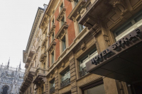  Vacation Hub International | Straf Hotel & Bar Main