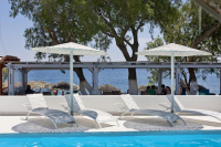  Vacation Hub International | Alesahne Beach Hotel Main