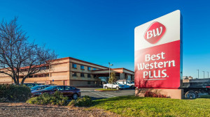  Vacation Hub International | Best Western Plus Orchid Hotel & Suites Main