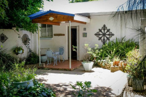  Vacation Hub International | Yesterdays Dream Guesthouse Main