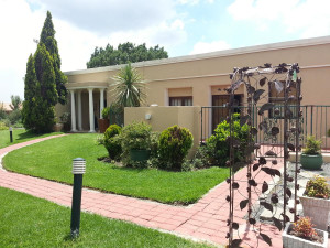  Vacation Hub International | The Guest House Main