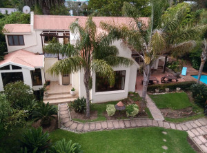  Vacation Hub International | Waterside Lodge Main
