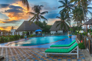  Vacation Hub International | Mermaid's Cove Beach Resort & Spa Main