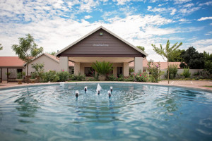  Vacation Hub International | Hippo River Lodge Main