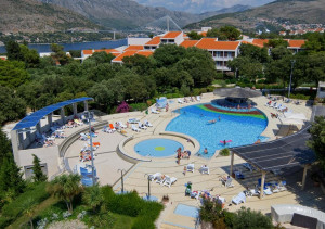  Vacation Hub International | Tirena Sunny Hotel Main