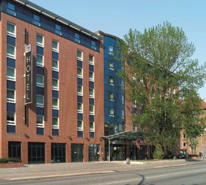  Vacation Hub International | Hotel NH Hamburg Altona Main