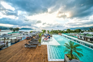  Vacation Hub International | Hotel Clover Patong Main