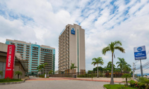  Vacation Hub International | Best Western Multi Suítes Main