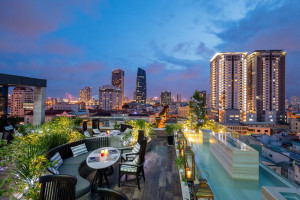  Vacation Hub International | New Orient Hotel Danang Main