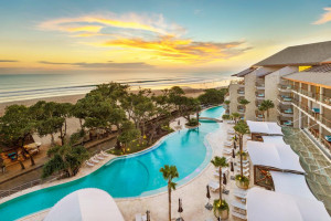  Vacation Hub International | Double Six Luxury Hotel Main