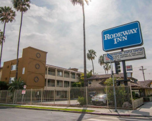  Vacation Hub International | Rodeway Inn Convention Center Main