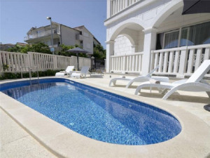  Vacation Hub International | 4 Bedroom Villa with Pool in Split City, sleeps 6-10 Main