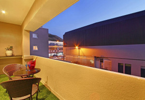  Vacation Hub International | Vicmor Court Main