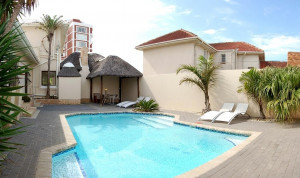  Vacation Hub International | Palm Beach Guest House Main