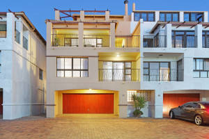  Vacation Hub International | 35 Island View Main