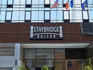  Vacation Hub International | Staybridge Suites Times Square Main