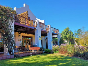  Vacation Hub International | Val d’Or Estate- King suite Main