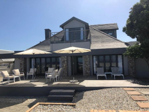  Vacation Hub International | 38 on Westcliff Main