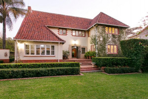  Vacation Hub International | Brooklyn Manor Main