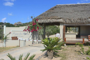  Vacation Hub International | The Beach House Main