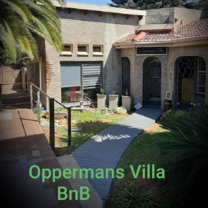  Vacation Hub International | Oppermans Villa Main