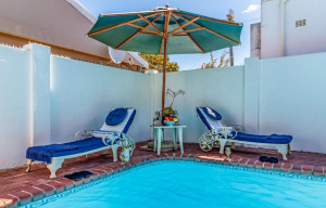  Vacation Hub International | Bleu Cobalt Cottage Main