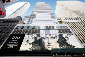  Vacation Hub International | The Riu Manhattan Hotel Time Sqaure New York Main