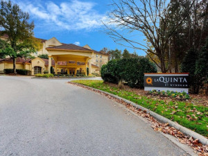  Vacation Hub International | La Quinta by Wyndham Raleigh Crabtree Main