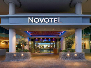  Vacation Hub International | Novotel Perth Langley Main