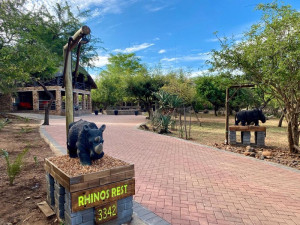 Vacation Hub International | Utopia in Africa-Rhinos Rest Main