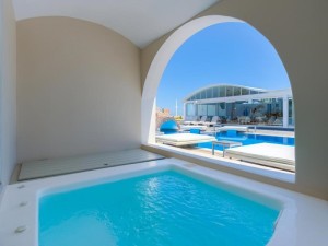  Vacation Hub International | Blue Suites Main