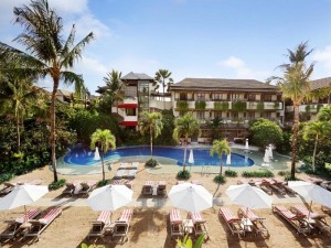  Vacation Hub International | Blu-Zea Resort by Double-Six Main