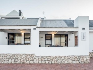  Vacation Hub International | Da Gama Bay Holiday Units Main