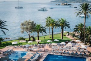  Vacation Hub International | THB Los Molinos Hotel Main