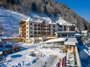  Vacation Hub International | Alpenblick Sport Resort Main