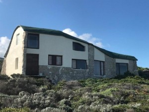  Vacation Hub International | Struisbaai House Rentals Main