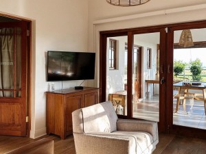  Vacation Hub International | Olyf Guest Cottage Main
