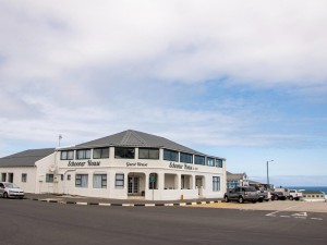  Vacation Hub International | Schooner House Main