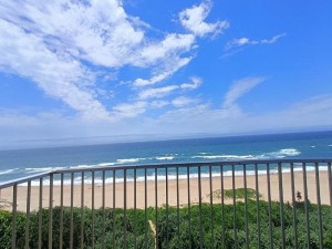 Vacation Hub International - VHI - Travel Club - 504 Amazibu Holiday Flat- Paradise on the Beach