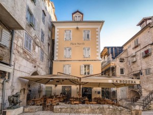 Vacation Hub International - VHI - Travel Club - Plaza Marchi Old Town - MAG Quaint & Elegant Boutique Hotel