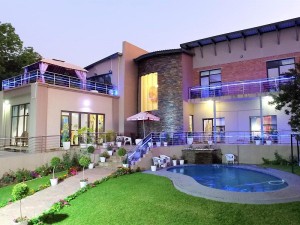 Vacation Hub International - VHI - Travel Club - Leonardo's Guest House