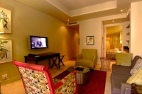  Vacation Hub International | Royal Palm Hotel Room