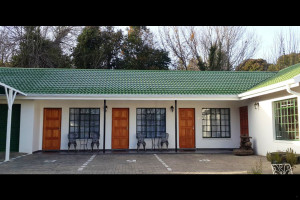  Vacation Hub International | Hoogland Guesthouse Room