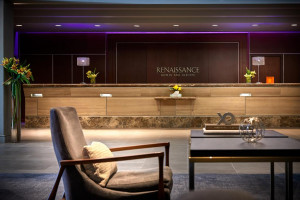  Vacation Hub International | Renaissance Los Angeles Airport Hotel Room