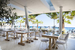  Vacation Hub International | Mykonos Palace Beach Hotel Room